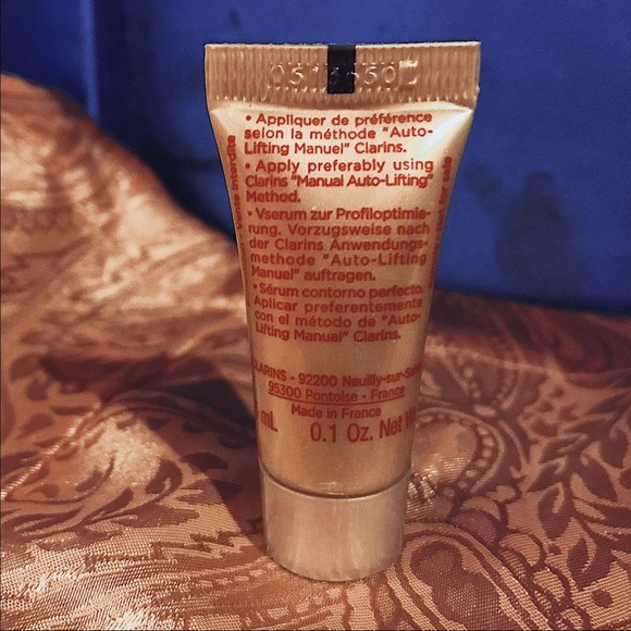 SOLD CLARINS Shaping Total V Contouring Serum New - Picture 5 of 7